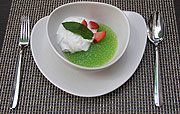 Pandan Tabioka Pudding mit Kokosespuma  (©Foto: Marikka-laila Maisel)